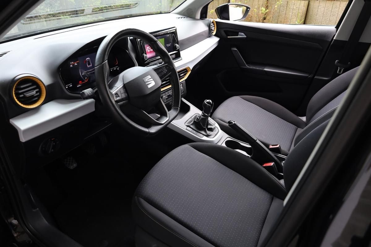 seat-arona-2023-gasolina-999cc