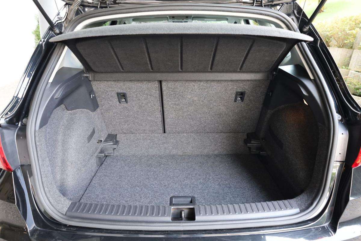 seat-arona-2023-gasolina-999cc