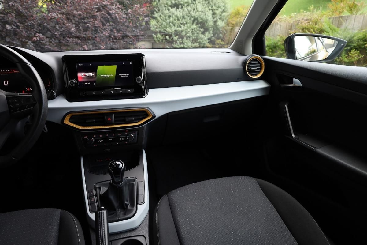 seat-arona-2023-gasolina-999cc