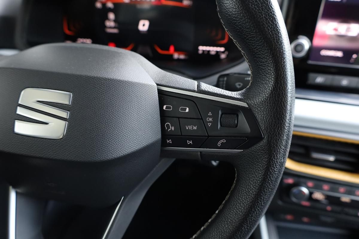 seat-arona-2023-gasolina-999cc