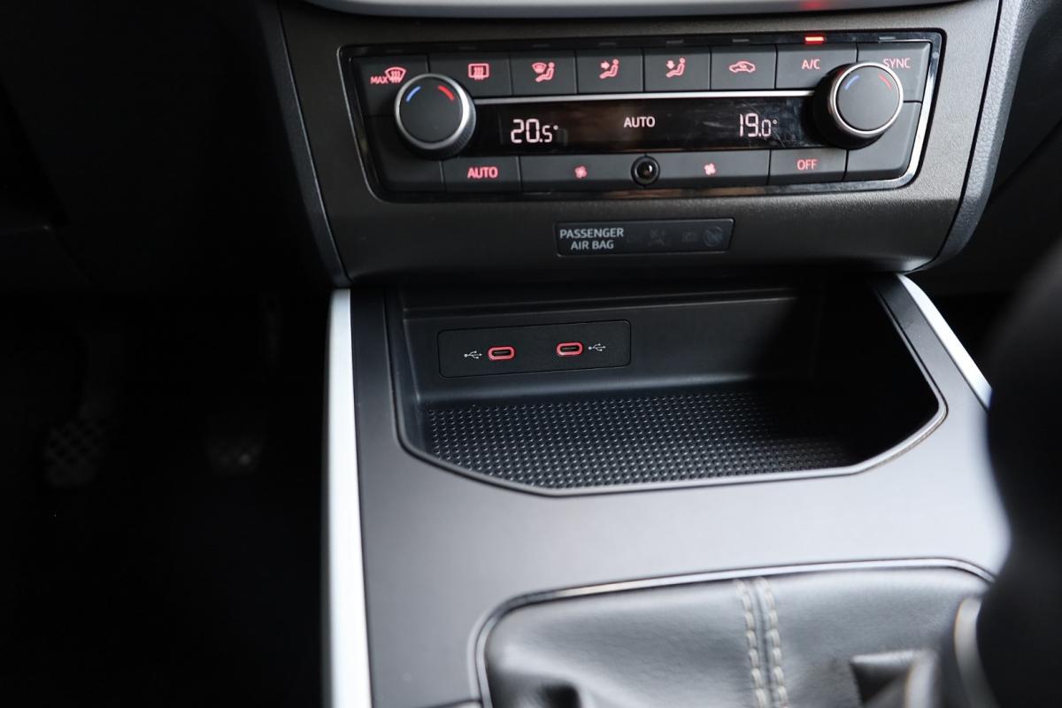 seat-arona-2023-gasolina-999cc