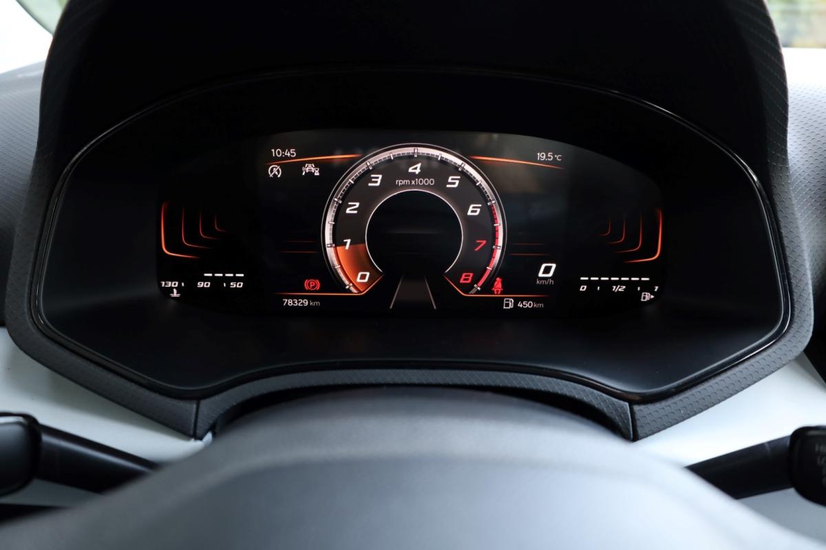 seat-arona-2023-gasolina-999cc