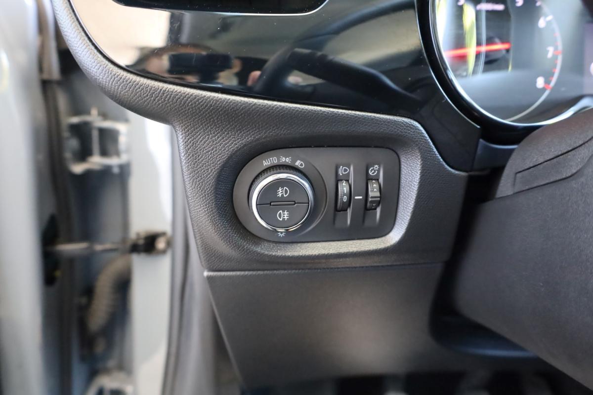 opel-corsa-2023-gasolina-1199cc