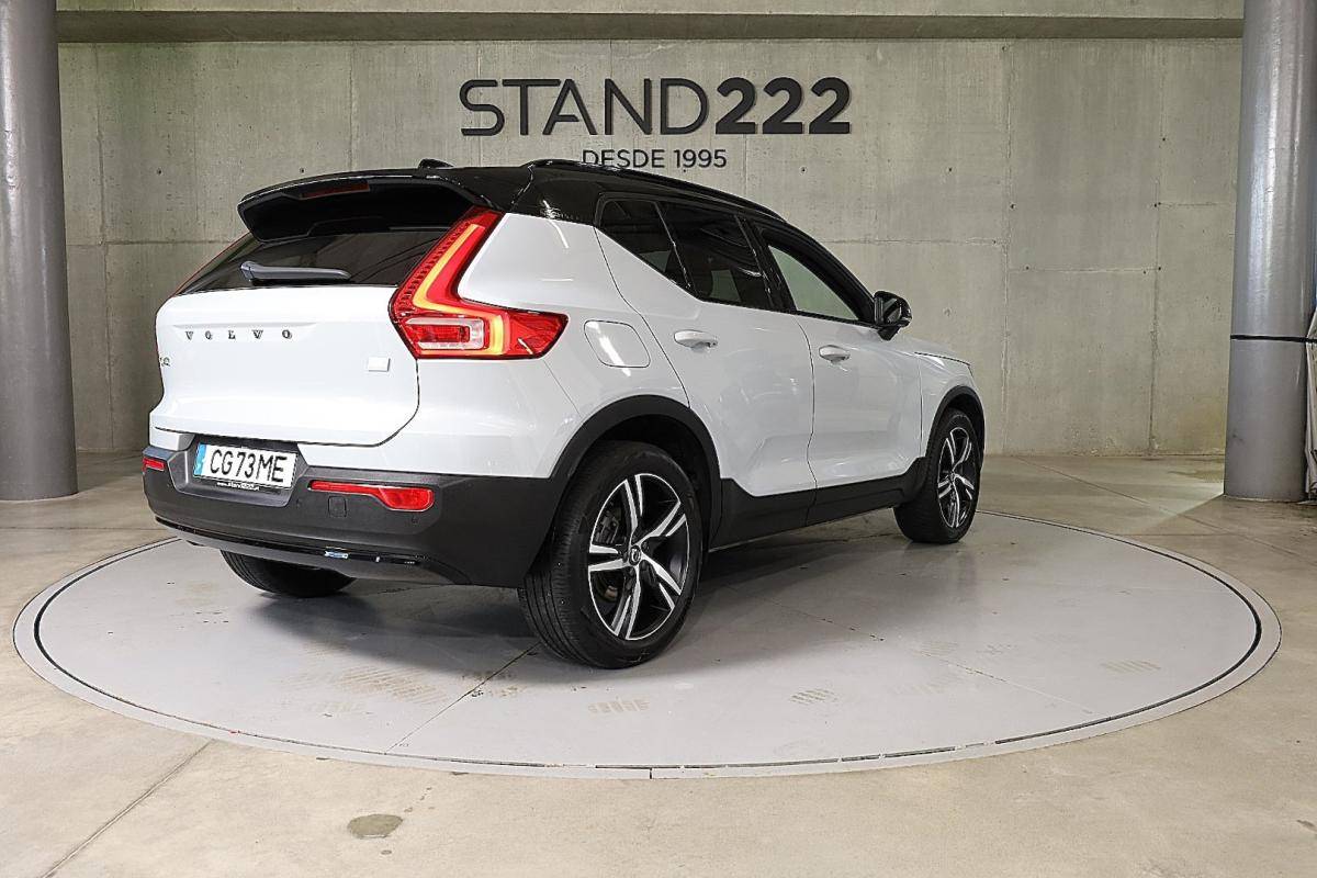 volvo-xc40-2021-hibrido-a-gasolina-1477cc