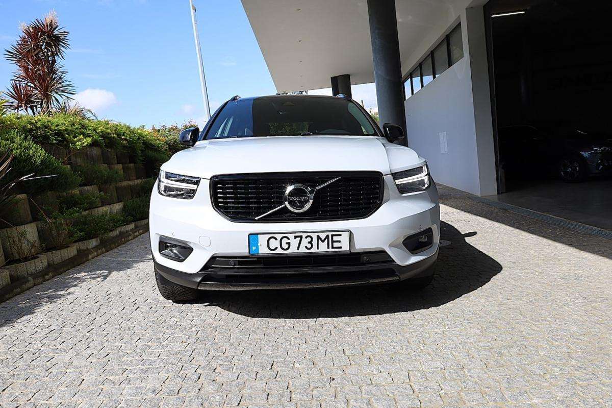 volvo-xc40-2021-hibrido-a-gasolina-1477cc