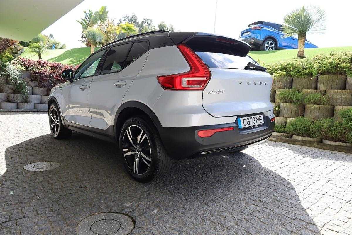 volvo-xc40-2021-hibrido-a-gasolina-1477cc