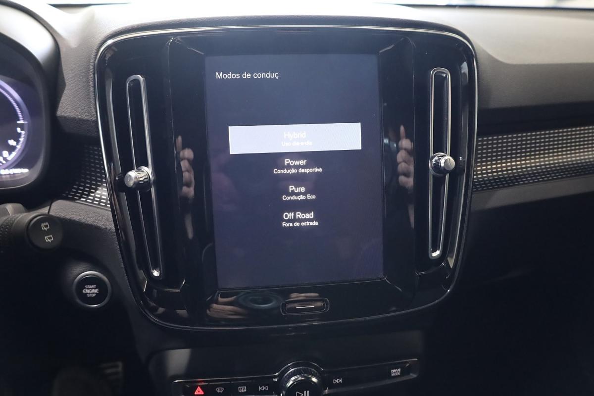 volvo-xc40-2021-hibrido-a-gasolina-1477cc