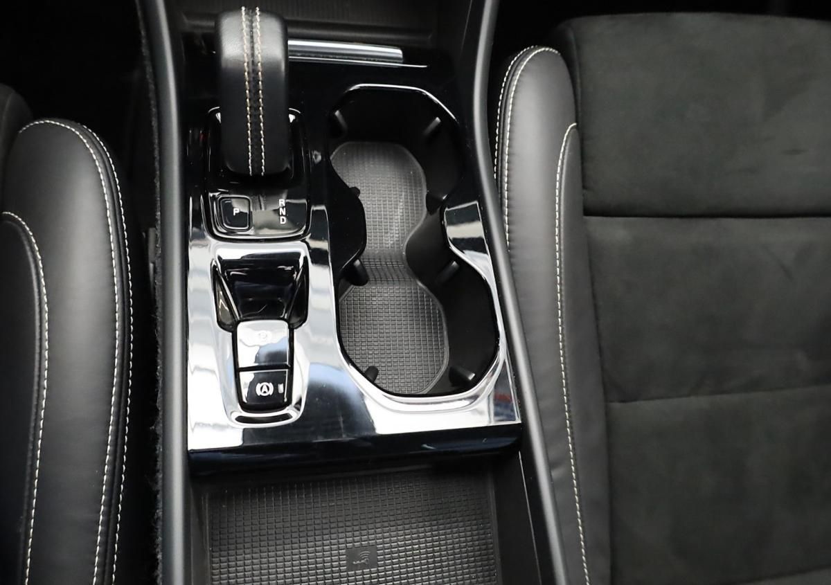 volvo-xc40-2021-hibrido-a-gasolina-1477cc