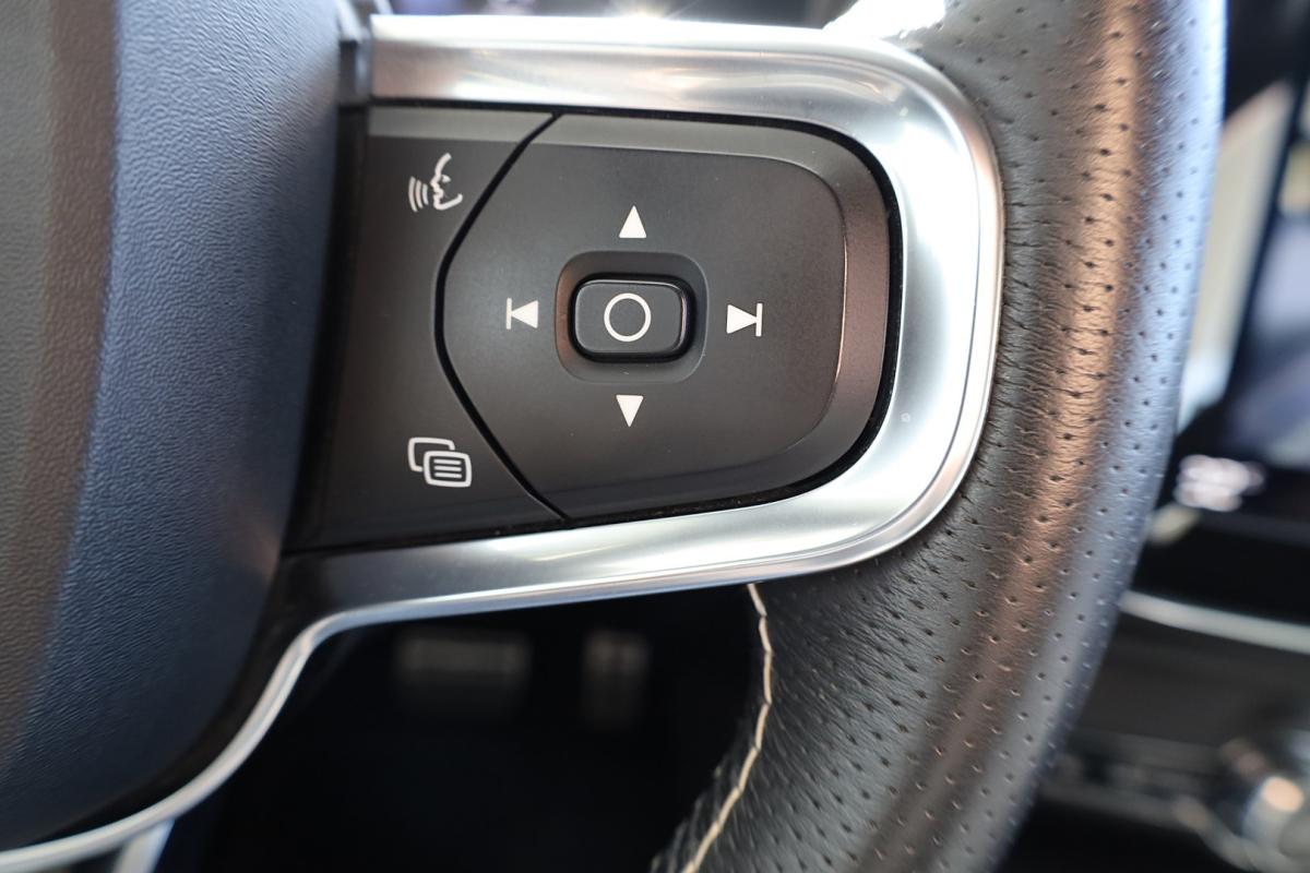 volvo-xc40-2021-hibrido-a-gasolina-1477cc