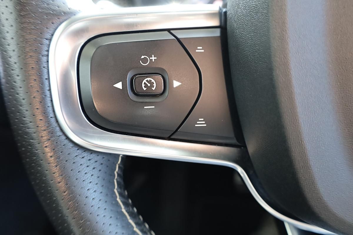 volvo-xc40-2021-hibrido-a-gasolina-1477cc