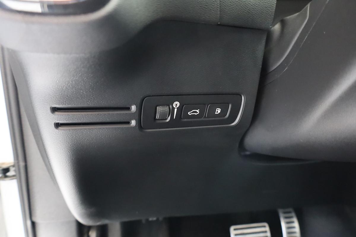 volvo-xc40-2021-hibrido-a-gasolina-1477cc