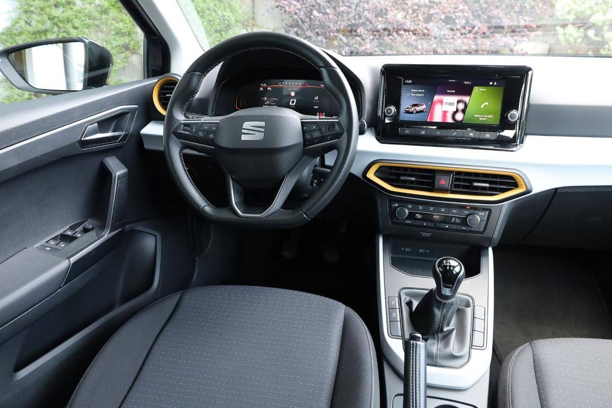 seat-arona-2024-gasolina-999cc