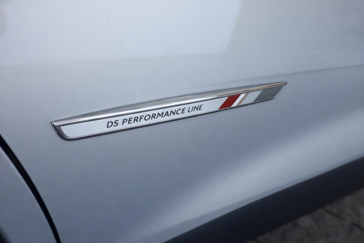 ds-ds-7-crossback-2022-hibrido-a-gasolina-1598cc