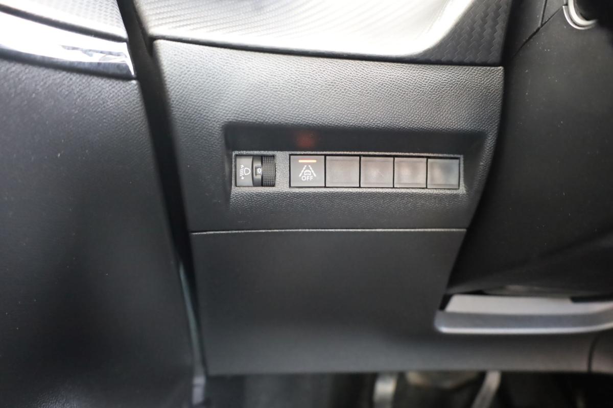 peugeot-208-2021-gasolina-1199cc