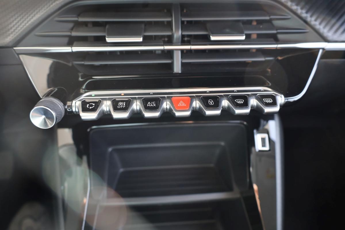 peugeot-208-2021-gasolina-1199cc