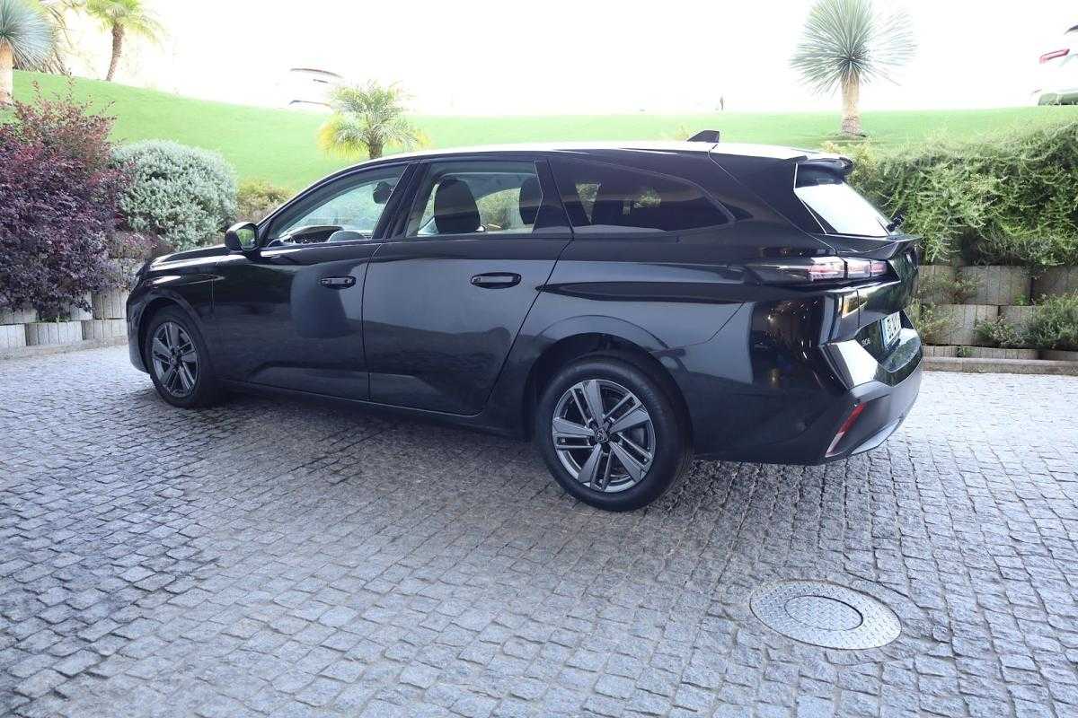peugeot-308-sw-2024-gasolina-1199cc