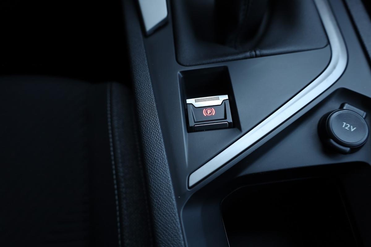 peugeot-308-sw-2024-gasolina-1199cc
