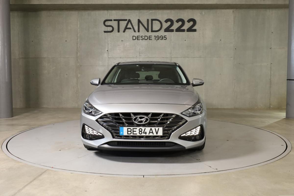 hyundai-i30-2023-gasolina-998cc