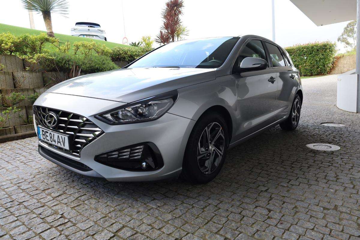 hyundai-i30-2023-gasolina-998cc