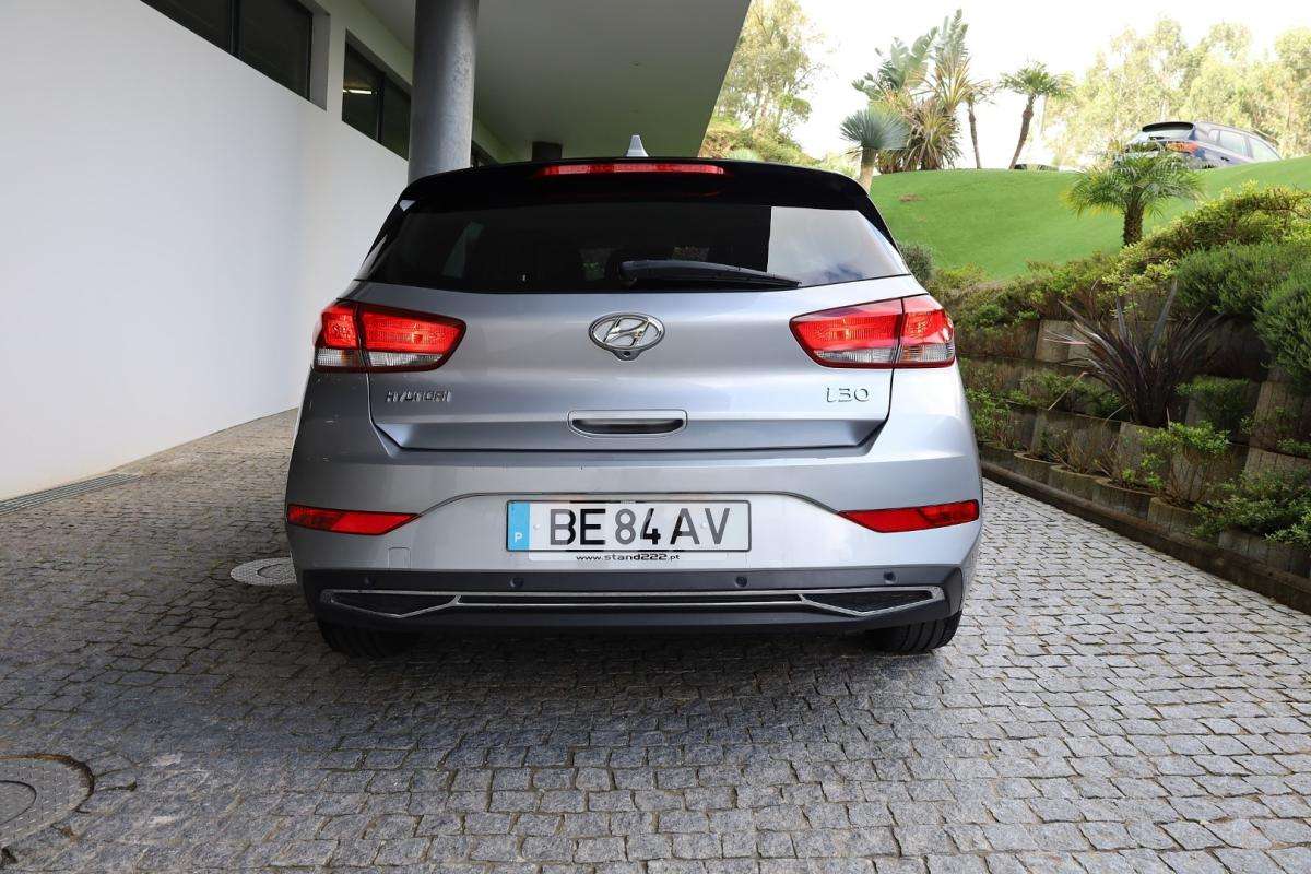 hyundai-i30-2023-gasolina-998cc