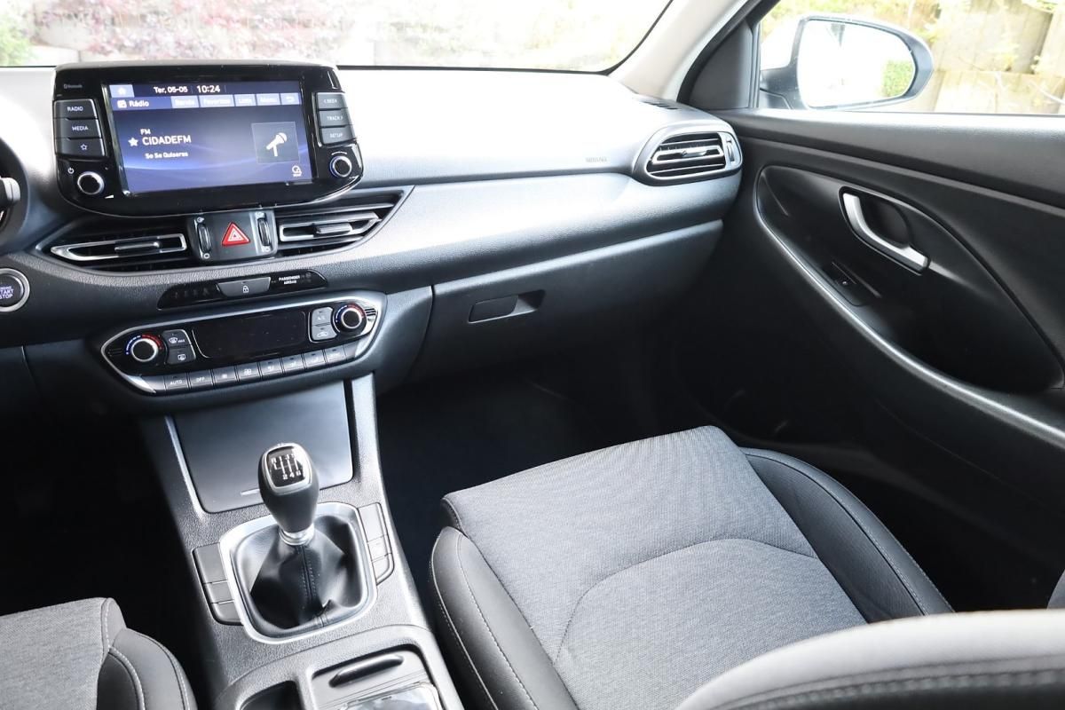 hyundai-i30-2023-gasolina-998cc