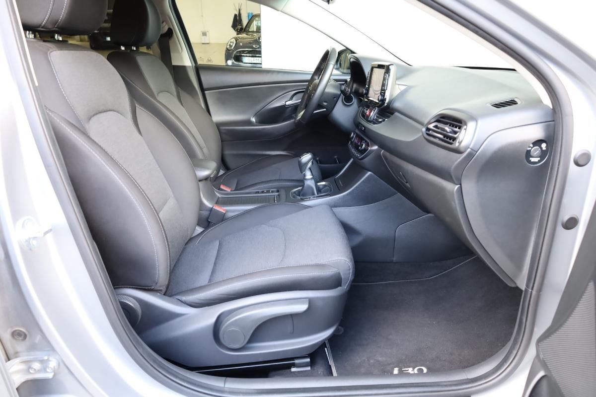 hyundai-i30-2023-gasolina-998cc