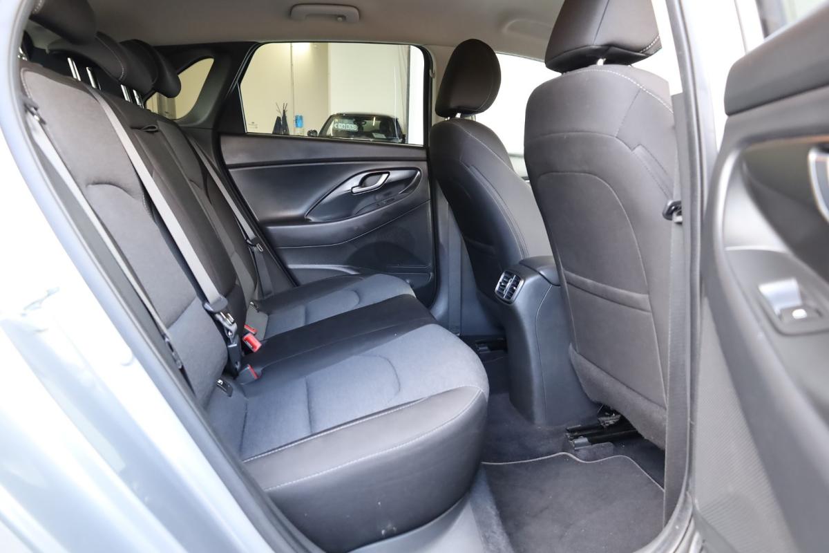 hyundai-i30-2023-gasolina-998cc