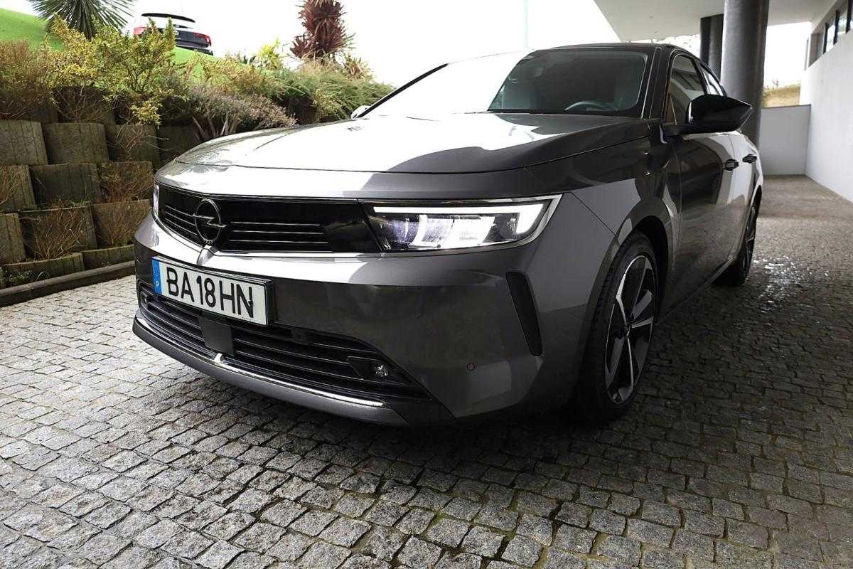 opel-astra-2023-gasolina-1199cc