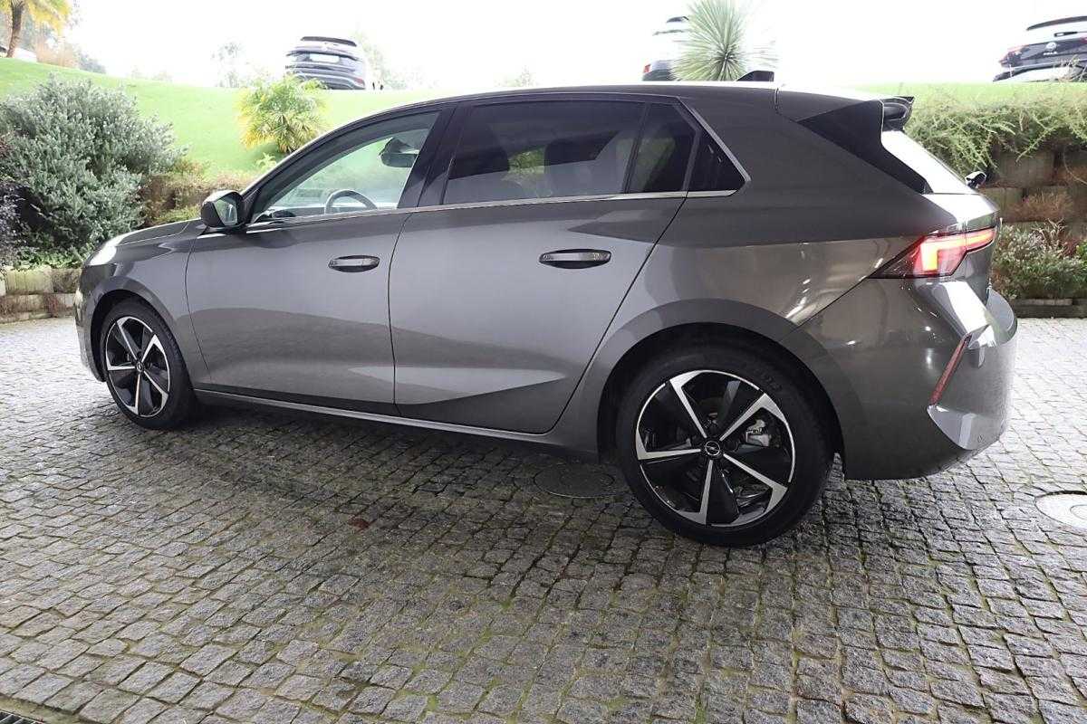 opel-astra-2023-gasolina-1199cc