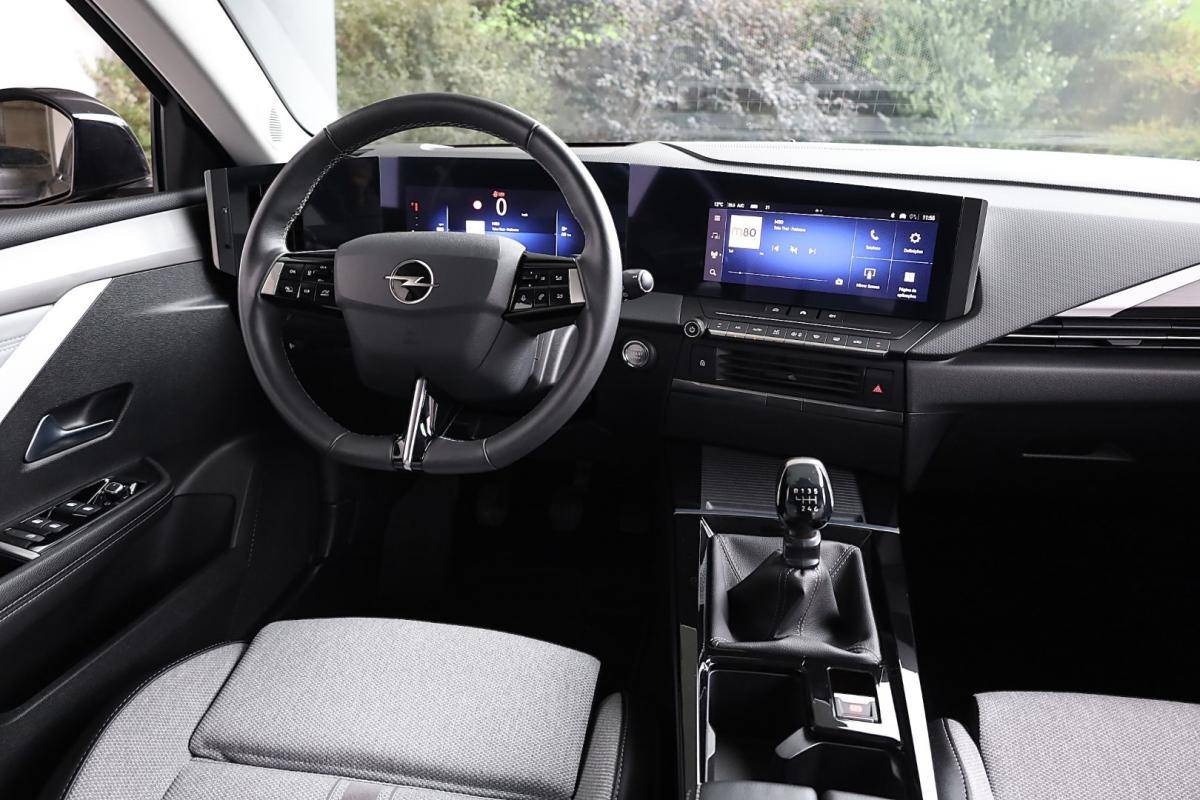 opel-astra-2023-gasolina-1199cc