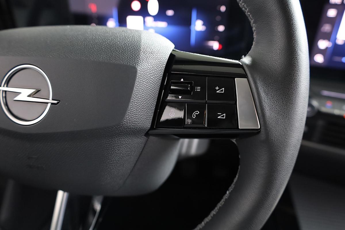opel-astra-2023-gasolina-1199cc