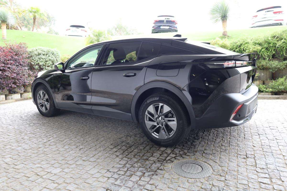 peugeot-408-2024-hibrido-a-gasolina-1598cc