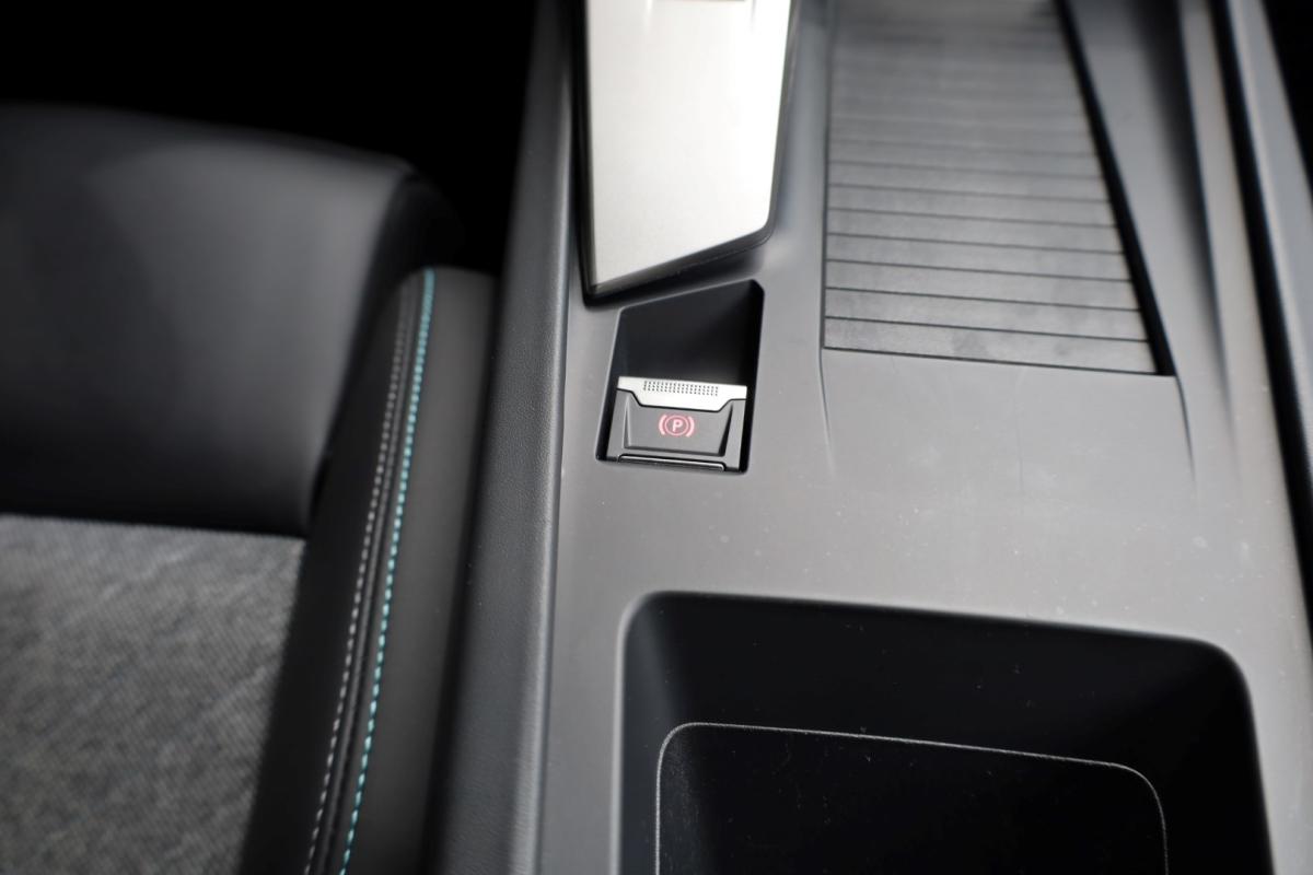 peugeot-408-2024-hibrido-a-gasolina-1598cc