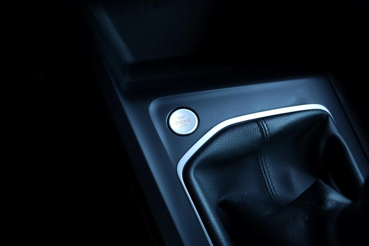 volkswagen-golf-2022-gasolina-999cc