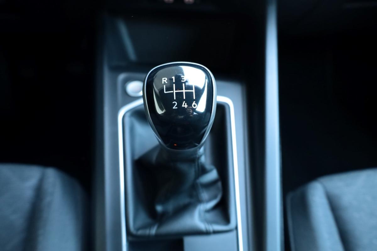 volkswagen-golf-2022-gasolina-999cc