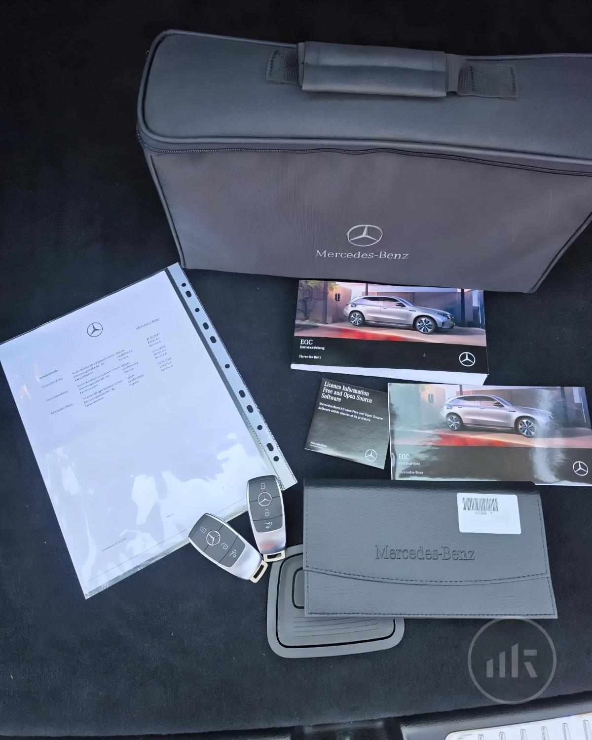 mercedes-benz-eqc-400-4matic-2022-eletrico