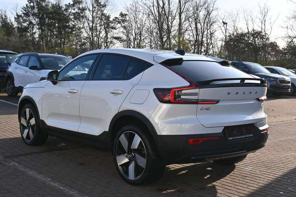volvo-c40-recharge-pure-electric-2022-eletrico