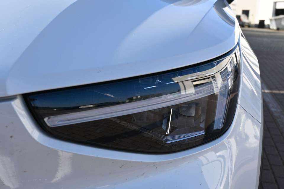 volvo-c40-recharge-pure-electric-2022-eletrico