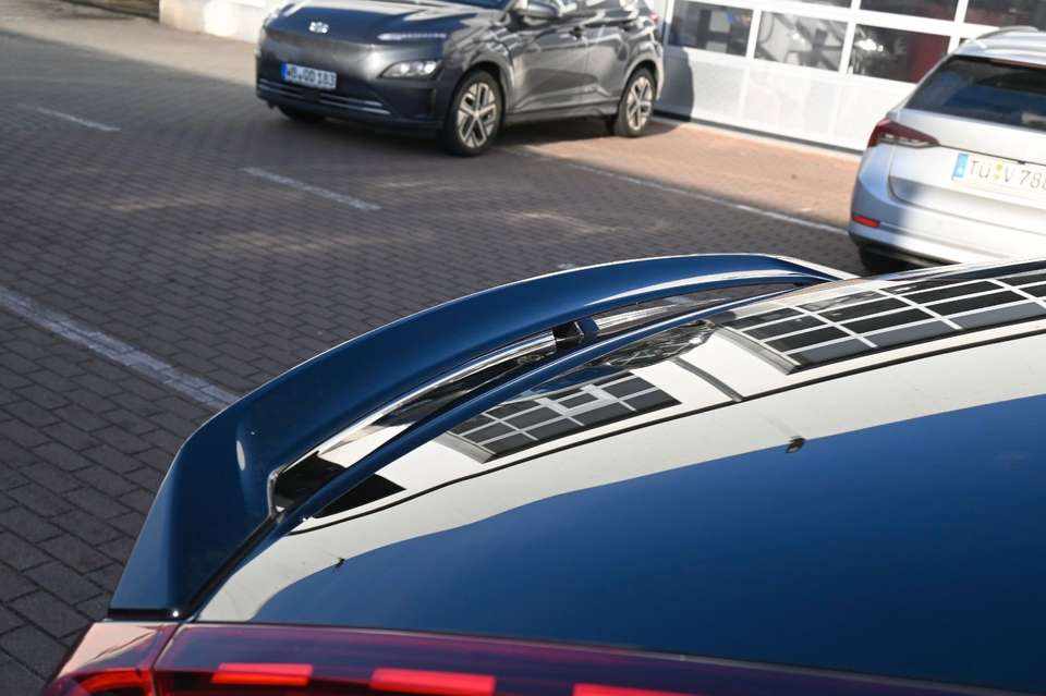 volvo-c40-recharge-pure-electric-2022-eletrico