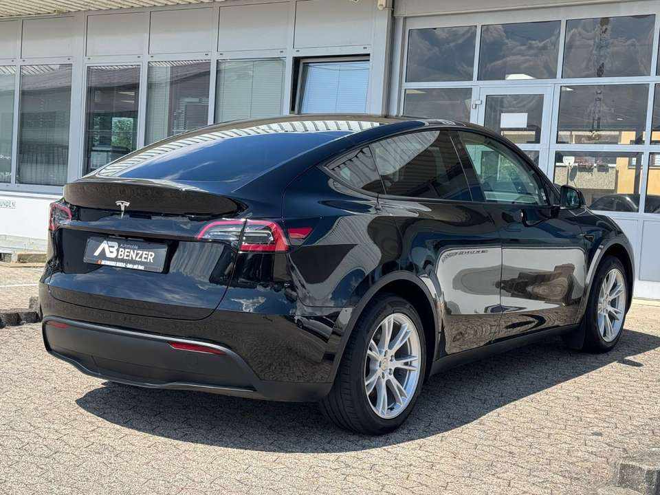 tesla-model-y-long-range-rwd-2024-eletrico