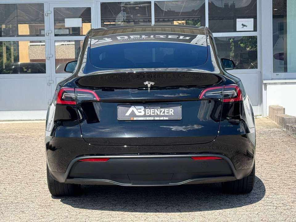 tesla-model-y-long-range-rwd-2024-eletrico