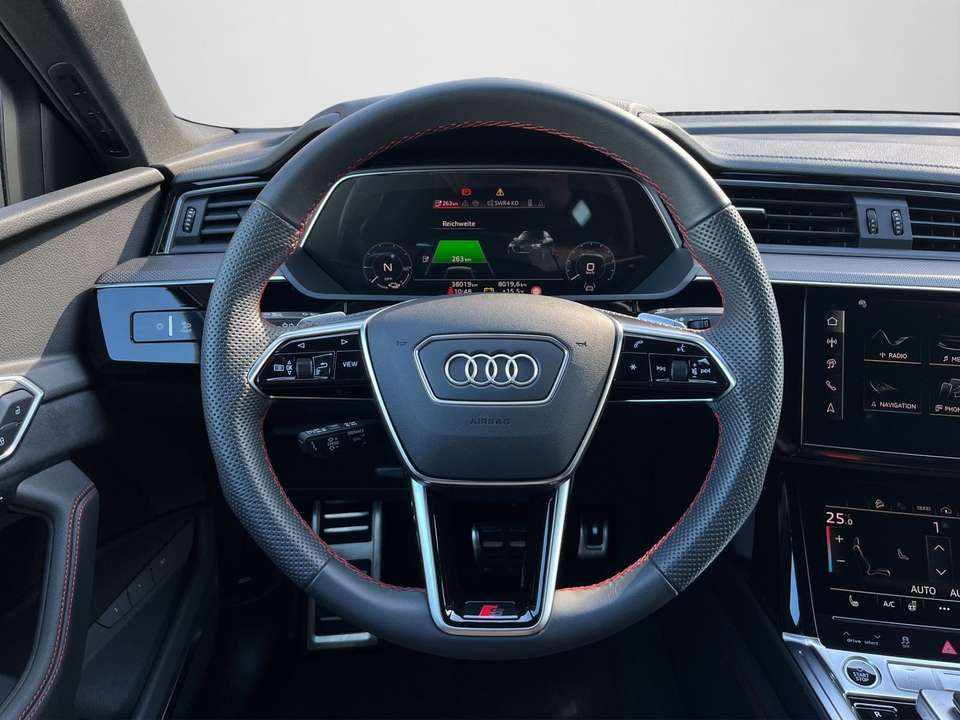 audi-q8-e-tron-55-quattro-2024-eletrico