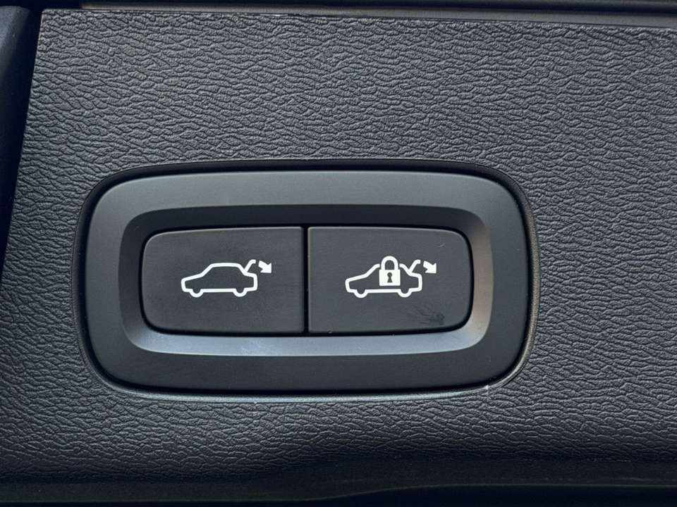 volvo-xc60-b6-2-0-awd-2024-gasolina-1969cc