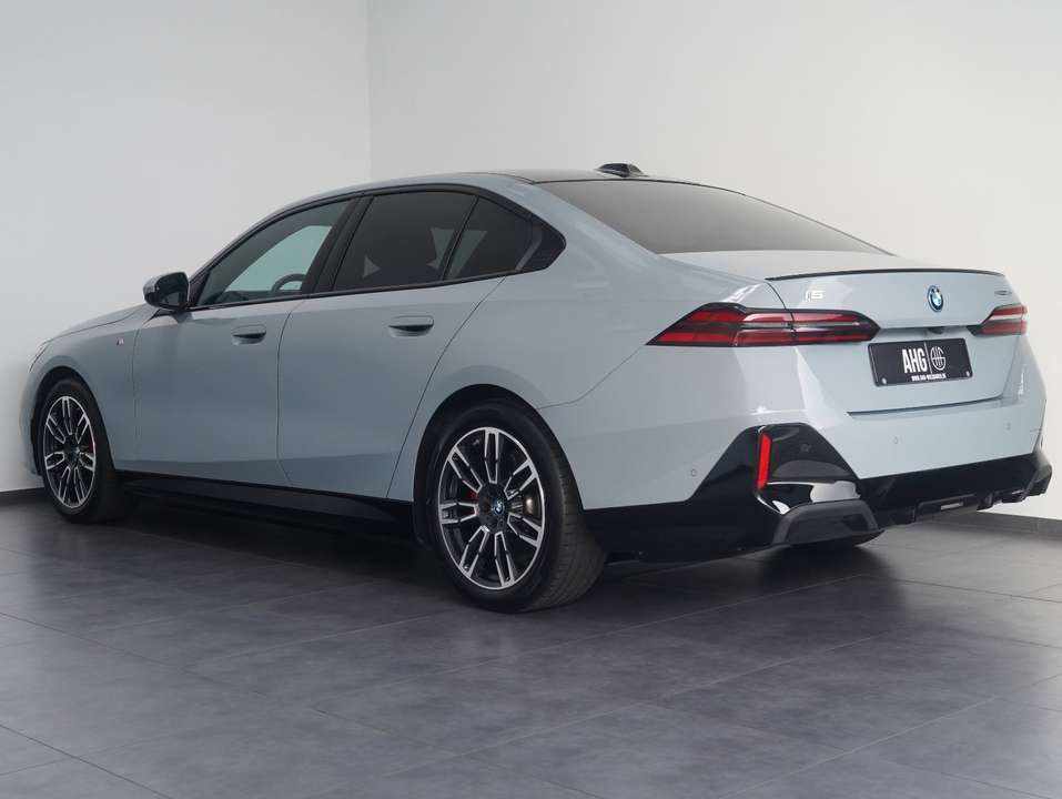 bmw-serie-i-i5-edrive40-2024-eletrico
