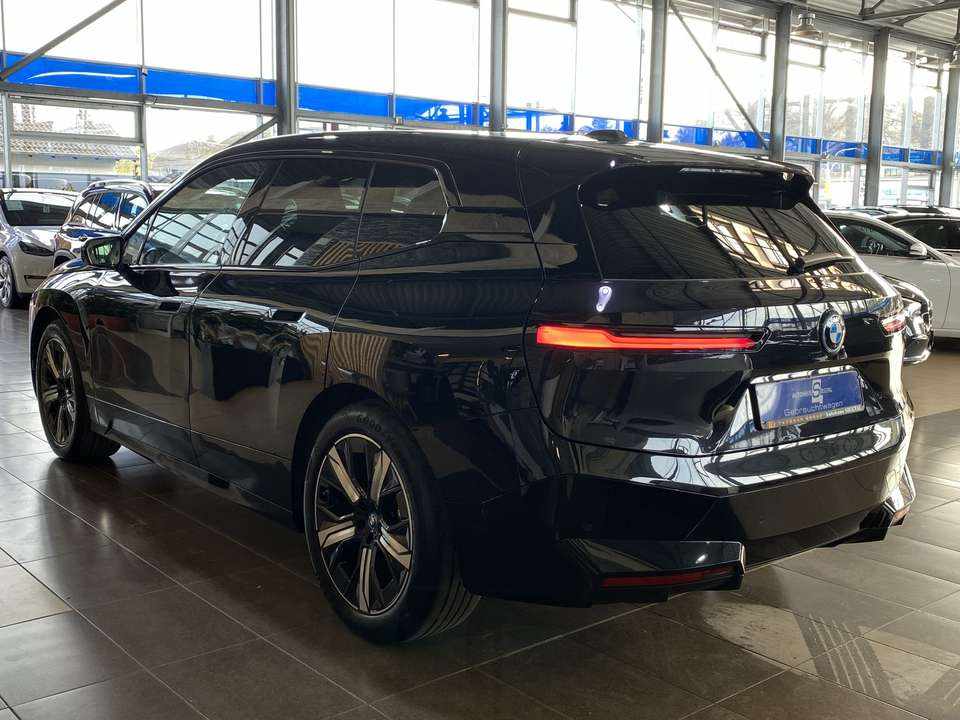 bmw-ix-xdrive40-2023-eletrico