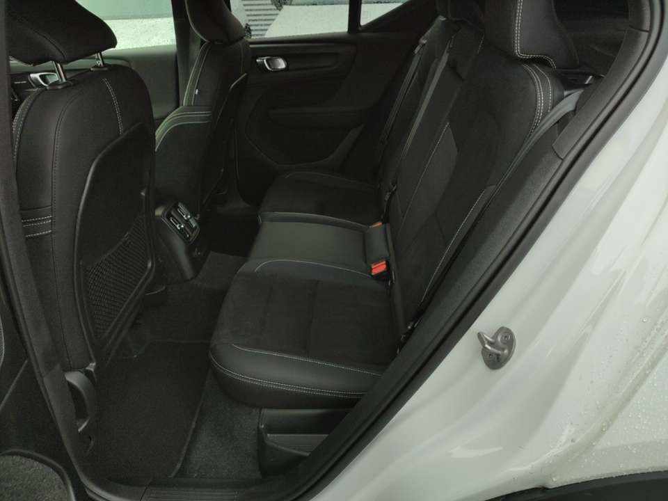 volvo-xc40-1-5-t3-2024-gasolina-1477cc