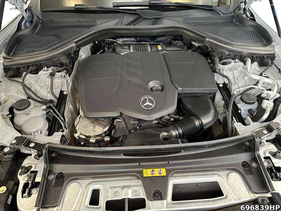 mercedes-benz-glc-220-d-4matic-2024-diesel-1993cc
