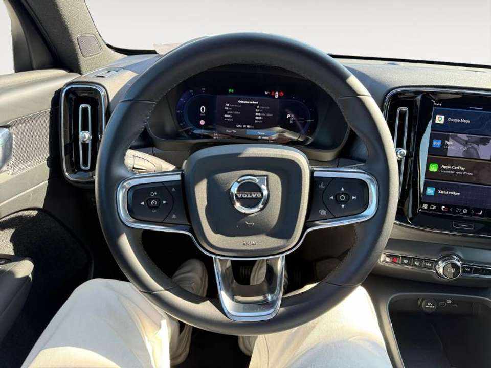 volvo-c40-recharge-pure-electric-2024-eletrico