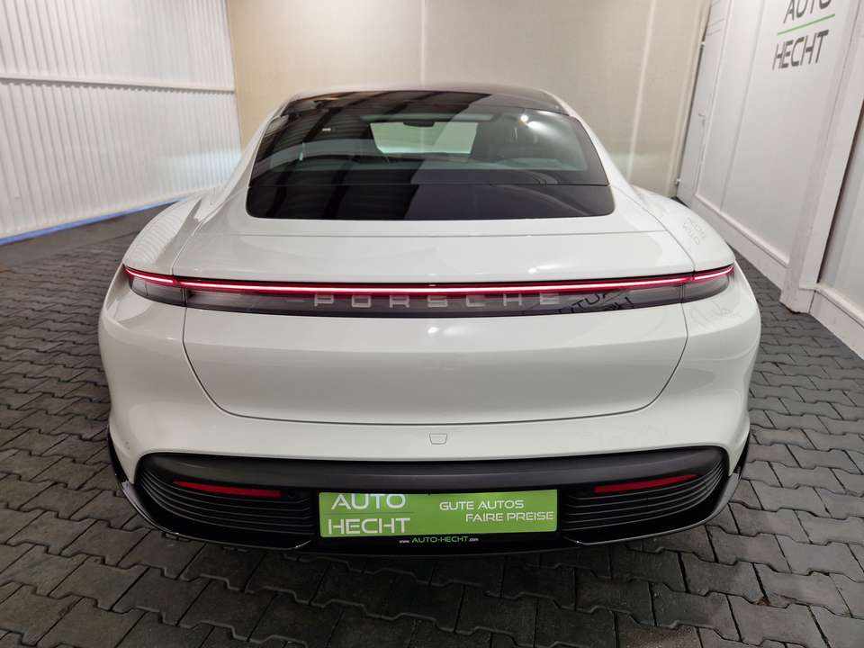 porsche-taycan-4s-2020-eletrico