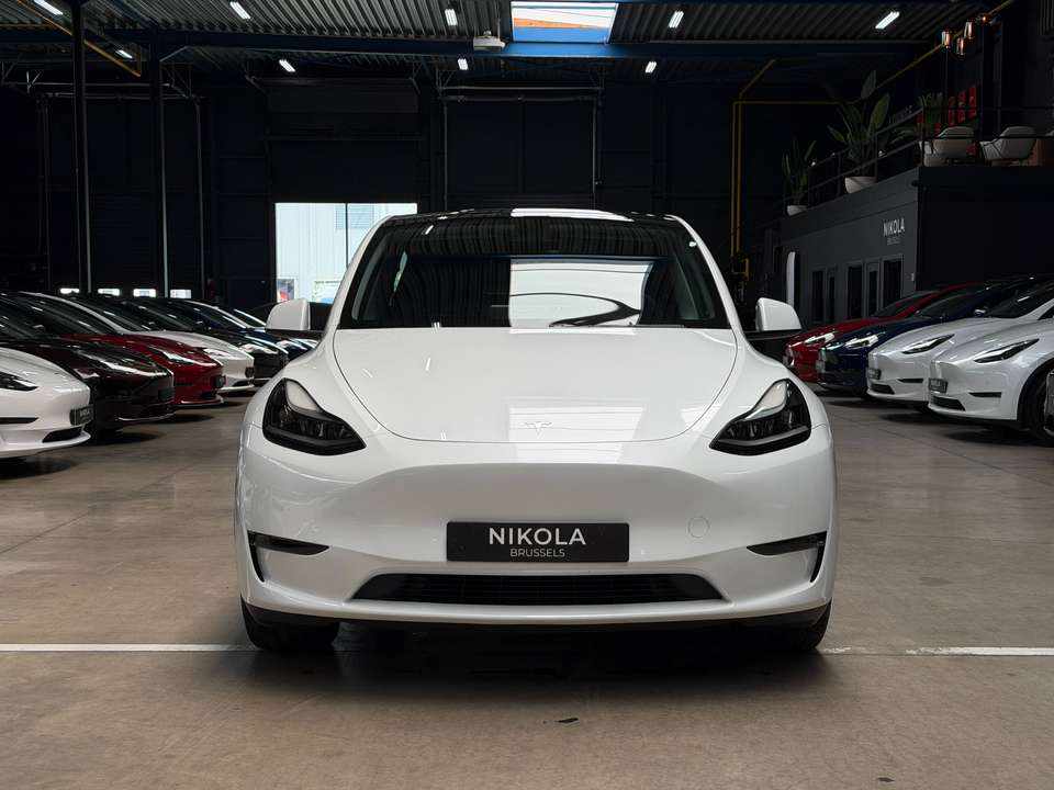 tesla-model-y-long-range-awd-2024-eletrico